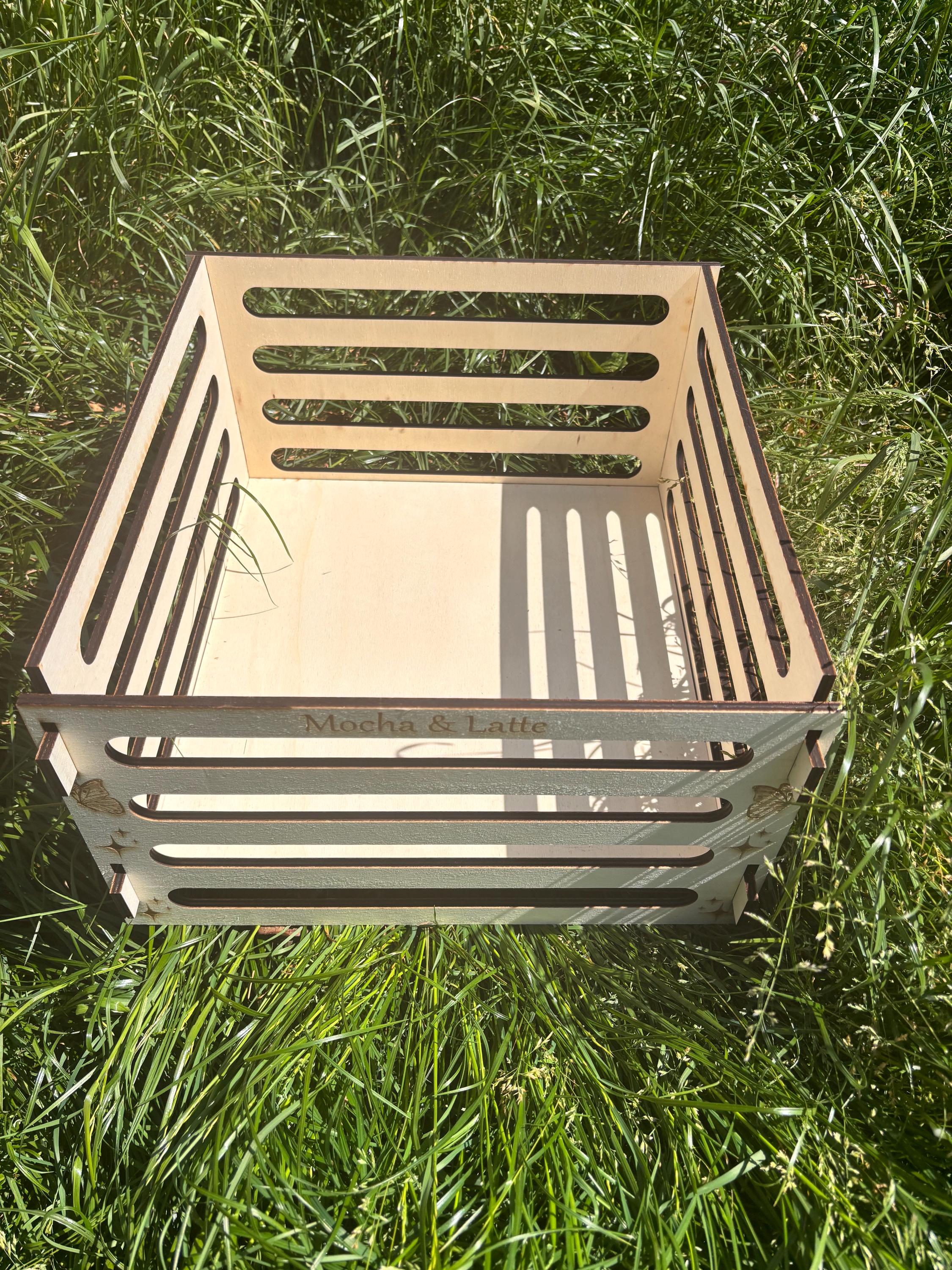 Personalised Rabbit and Guinea Pig Hay Feeder box with Pets' Names- Slot Together, Pet Safe Plywood
