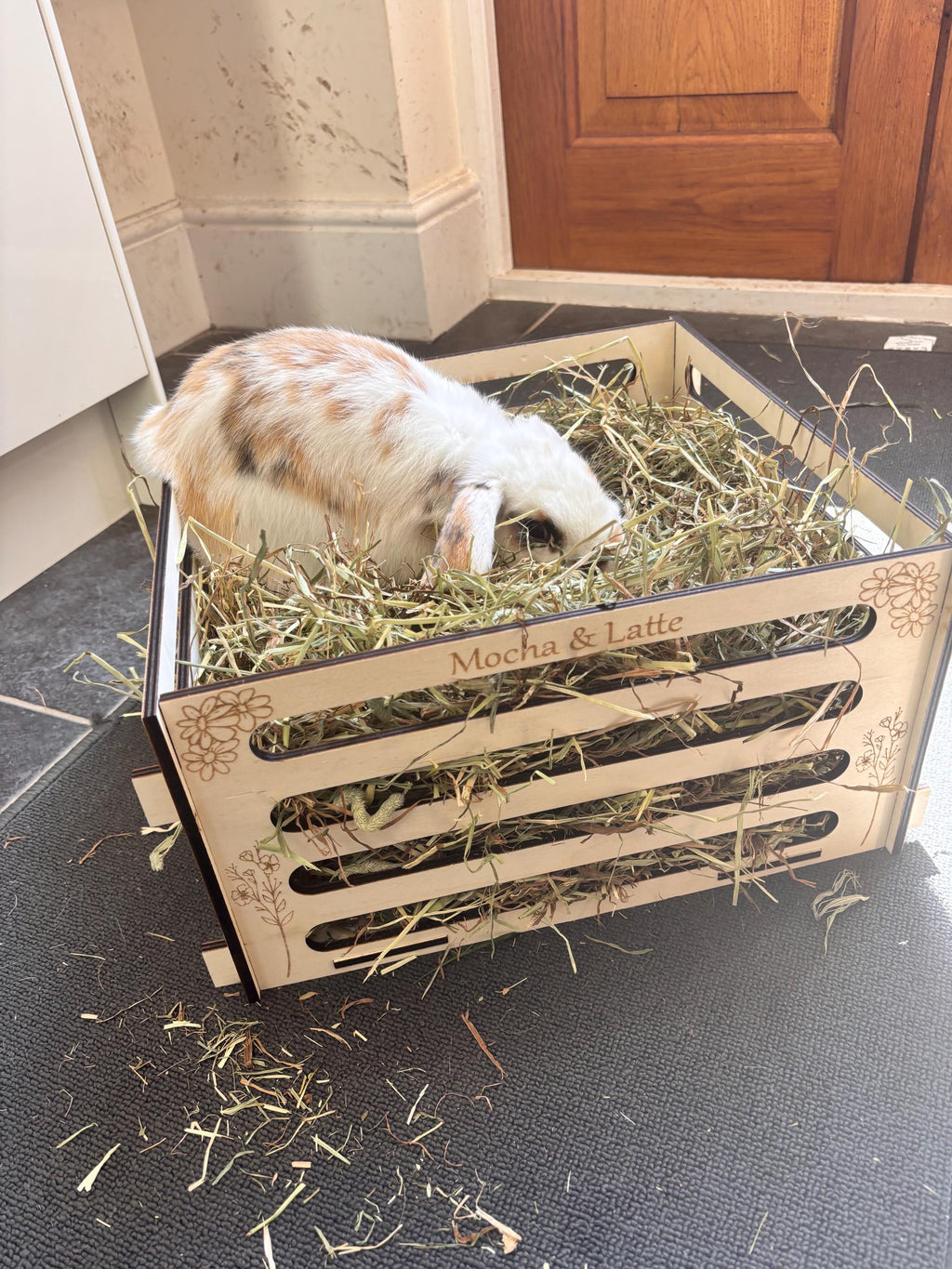 Personalised Rabbit and Guinea Pig Hay Feeder box with Pets' Names- Slot Together, Pet Safe Plywood
